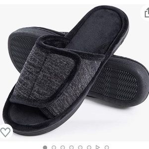 Adjustable men’s memory foam slippers NWOT